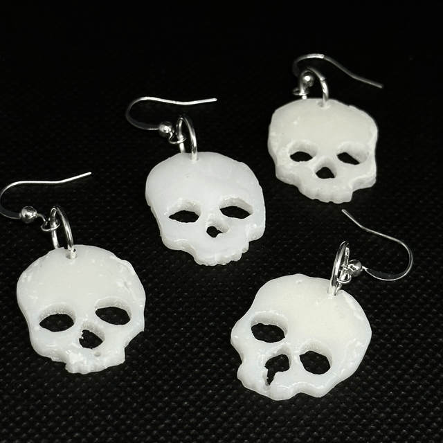 Glow in Dark Ghosts & Skulls